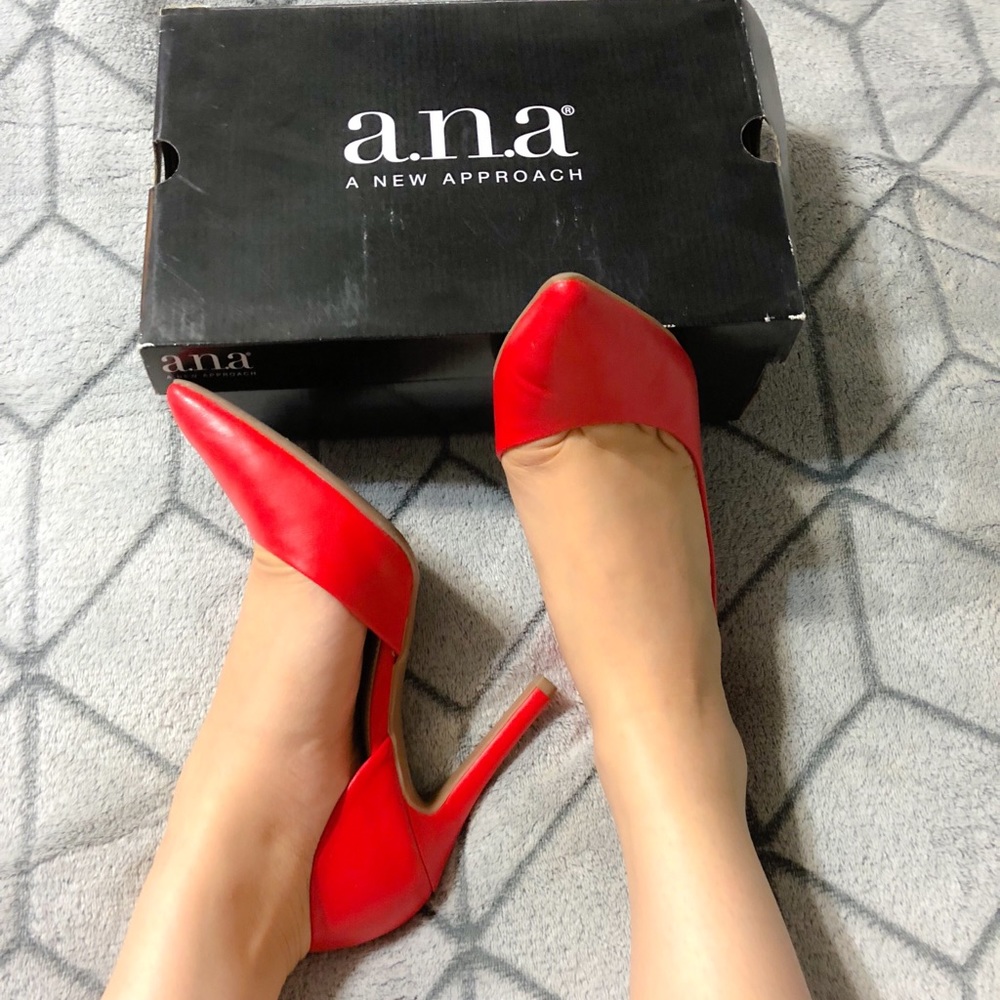 Red Heels👠✨ Make an offer‼️